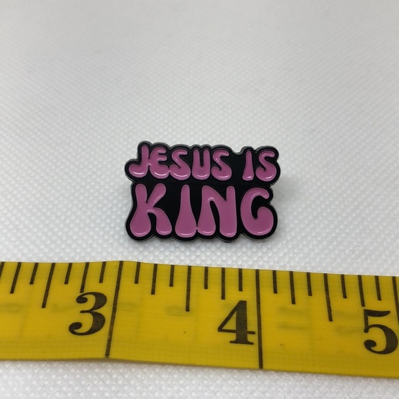 3/$25 “Jesus is King” Unisex Acrylic Pin Badge Brooch - Picture 2 of 4